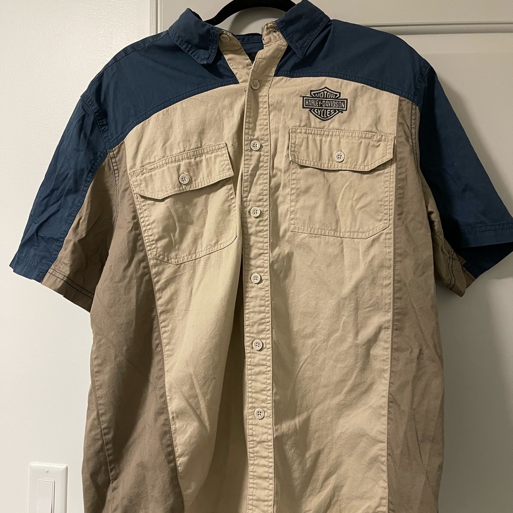 Rare Harley Davidson tan and blue button down. Like new!